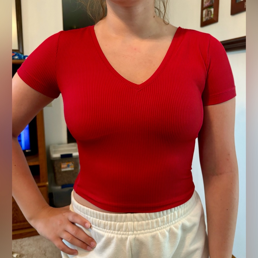 Hollister Women’s Red V-Neck Ribbed Baby Tee, Size Small